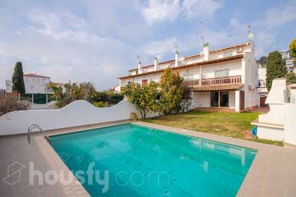 Casa en CL ENRIC GRANADOS