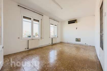 Ático en venta en Gran Via de les Corts Catalanes, La Font de la Guatlla, Barcelona-0