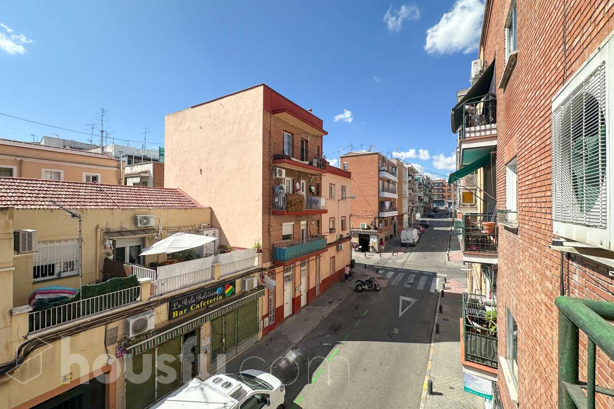 Piso en venta en Calle Julio Merino, Usera, Madrid-0