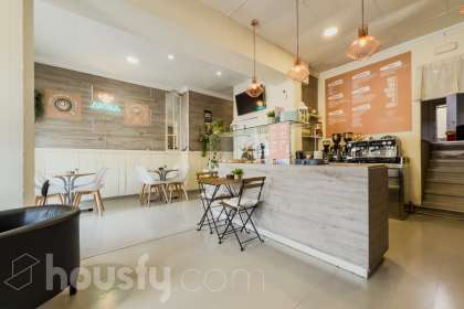 Local en venta en Avinguda del Parc, La Gavarra, Cornellà de Llobregat-0