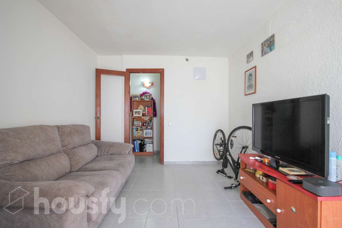 Piso en venta en Carrer Bateria,  Montcada i Reixac-1