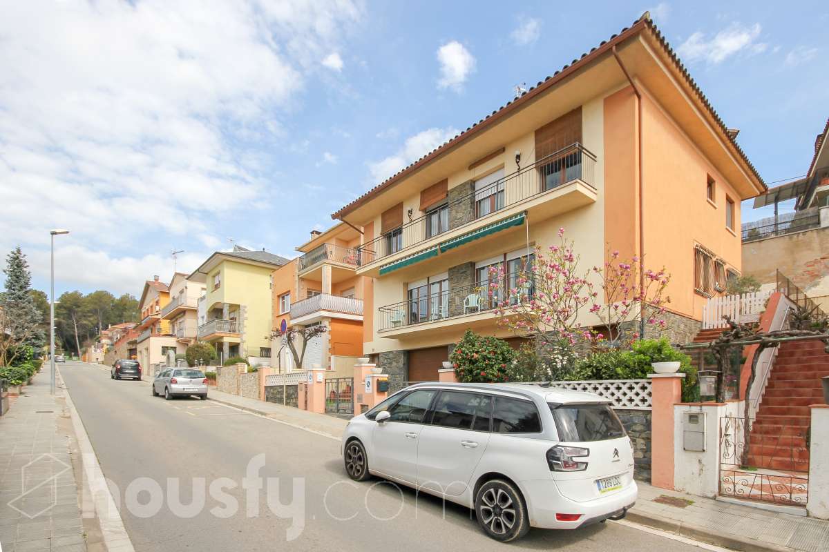 Casa en venta en Carrer Josep Maria Sert,  Sant Celoni-1