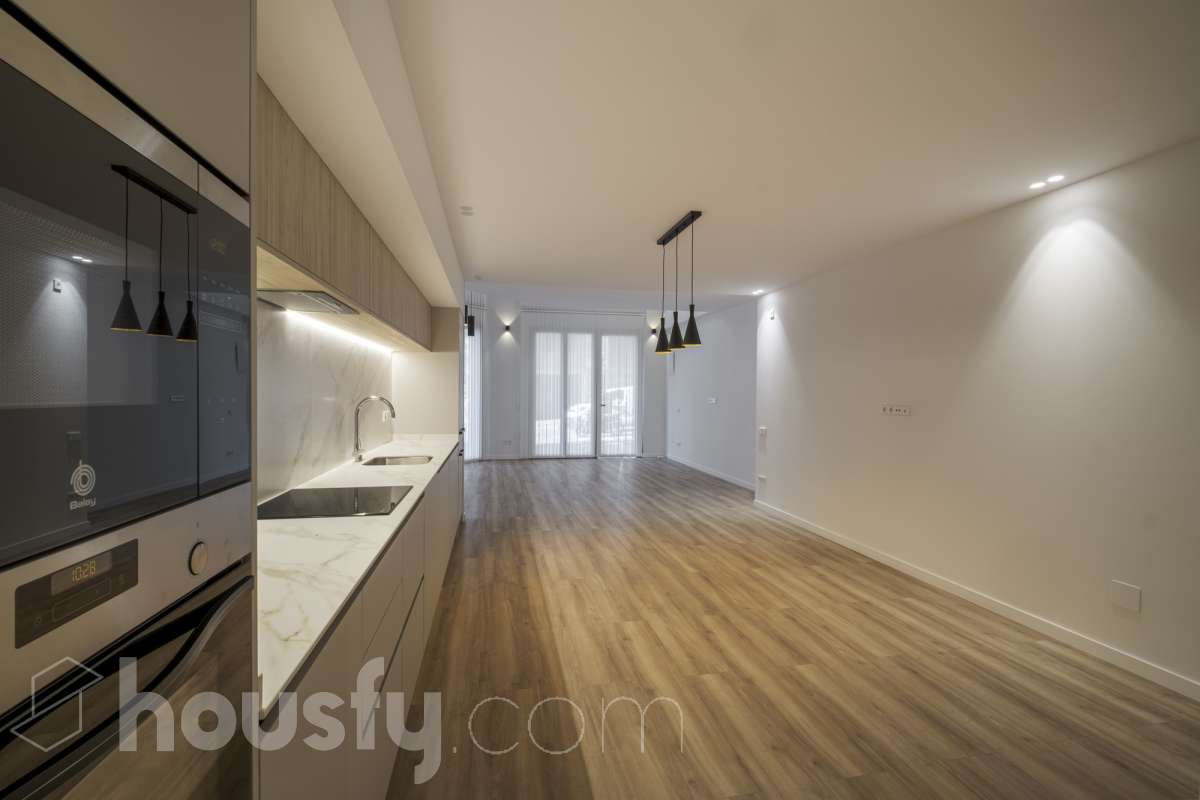 Dúplex en venta en Carrer Napols, Gràcia, Barcelona-0