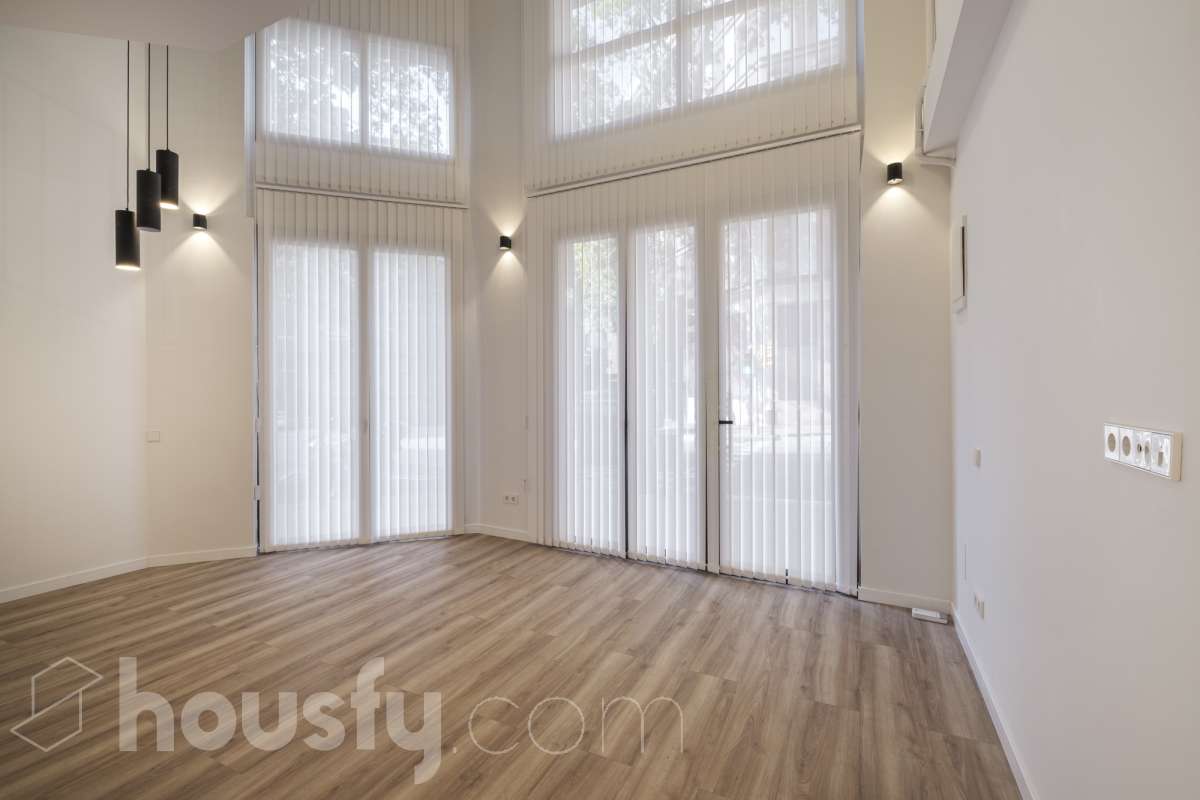 Dúplex en venta en Carrer Napols, Gràcia, Barcelona-1