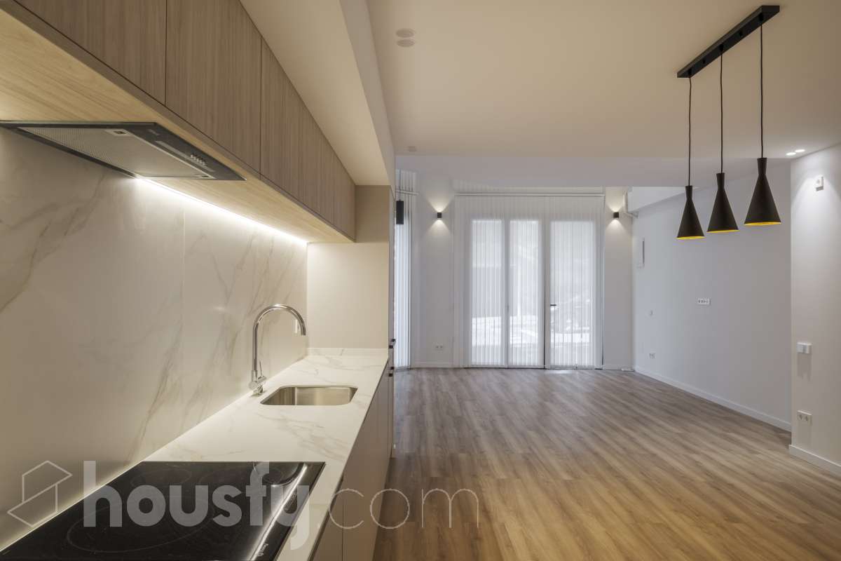 Dúplex en venta en Carrer Napols, Gràcia, Barcelona-1