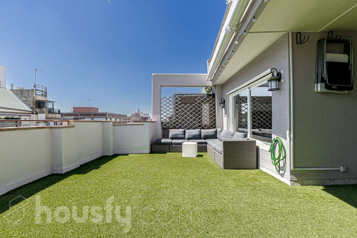 Dúplex en venta en Avinguda de la Mare de Déu de Montserrat, Horta Guinardó, Barcelona-0