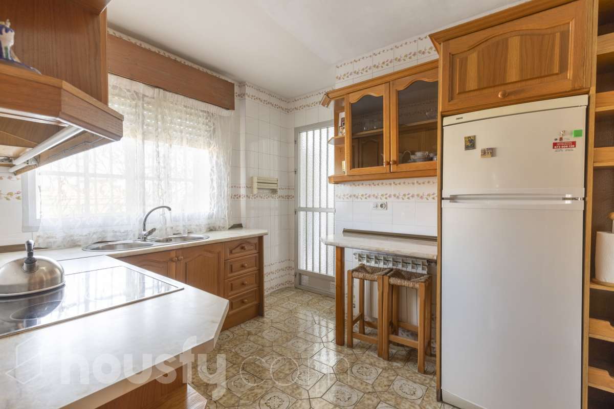Casa en venta en CL SAN LEONARDO,  La Zubia-4