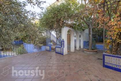 Casa en venta en CL SAN LEONARDO, La Zubia-0