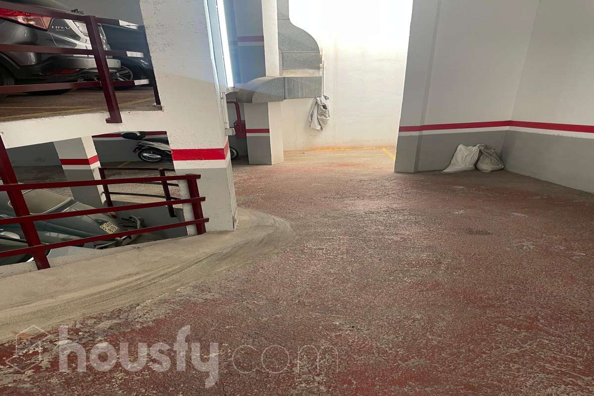 Garaje en venta en Carrer de Berlín, Sants-Montjuïc, Barcelona-1