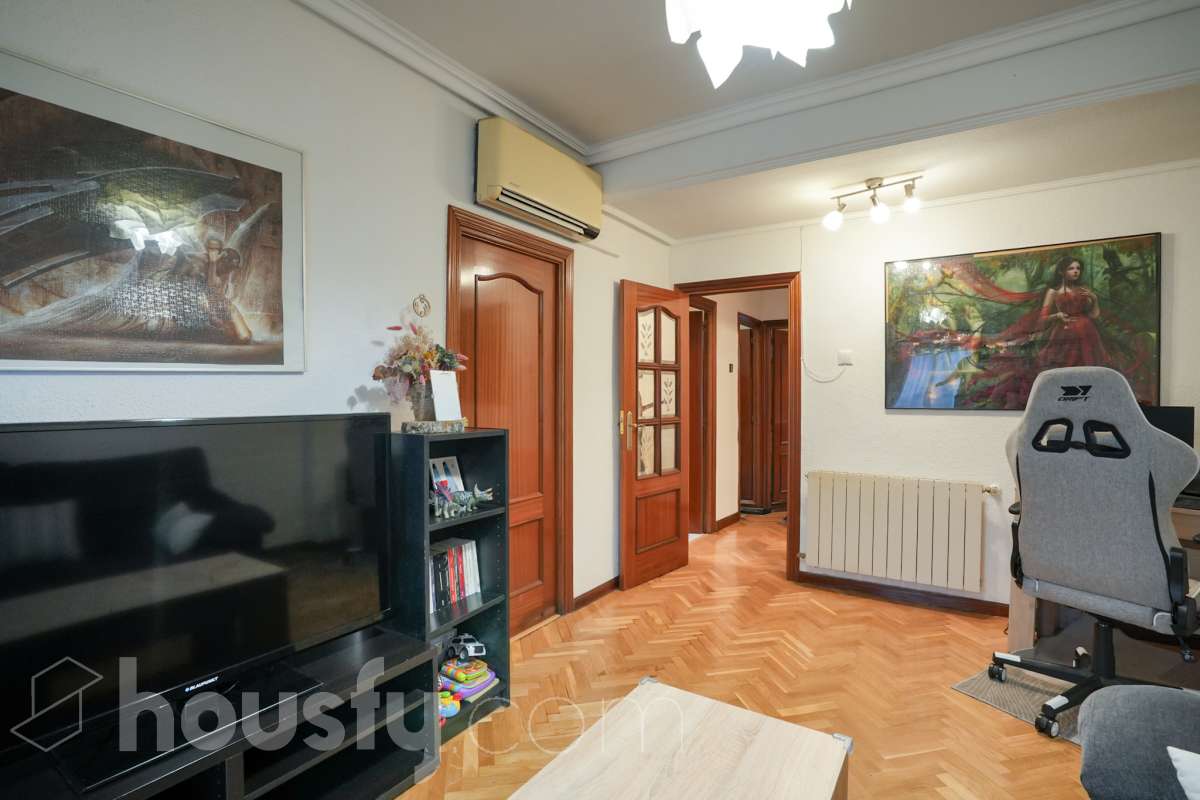 Piso en venta en Cl. Chantada, Fuencarral, Madrid-4