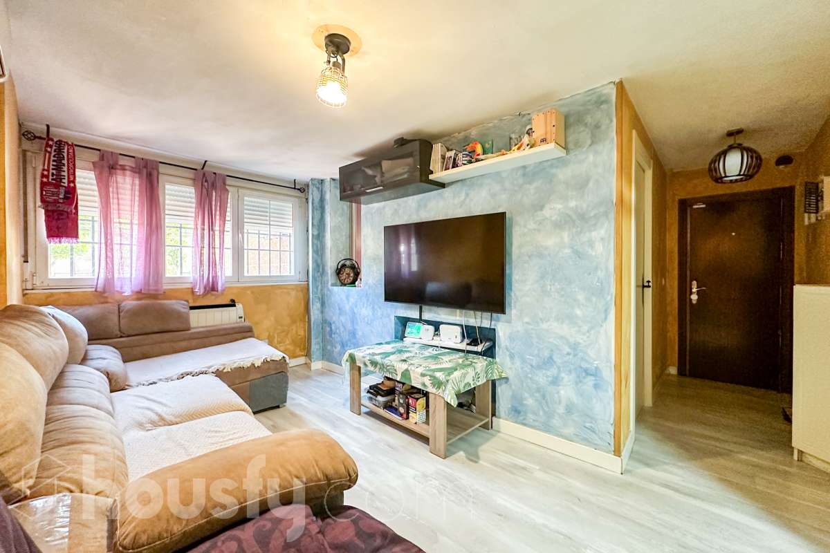 Piso en venta en Cl. Labradores, San Blas, Madrid-0