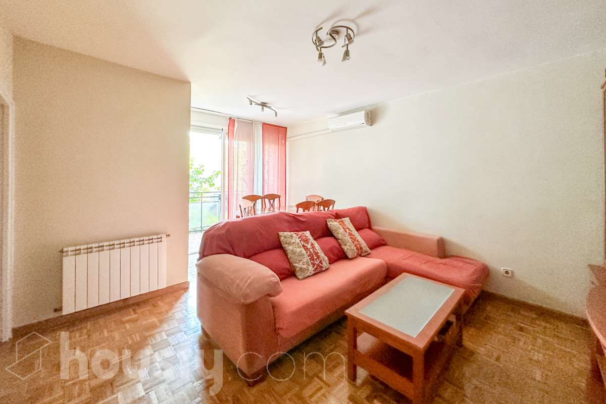 Piso en venta en Calle de Illescas, Latina, Madrid-0