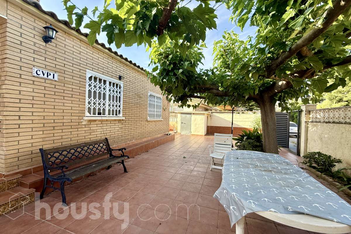 Casa en venta en Avinguda Santa Maria de Montserrat,  Calafell-1