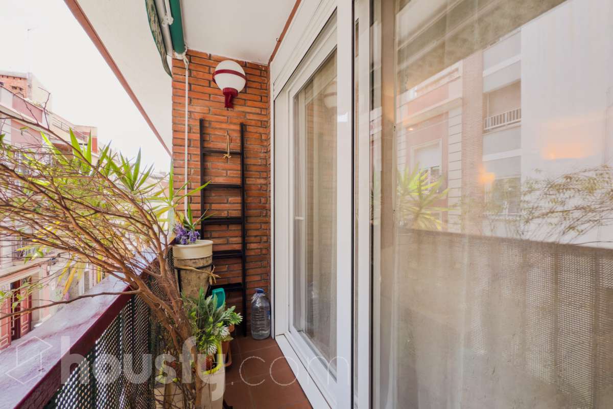 Piso en venta en Carrer Massens, Gràcia, Barcelona-1