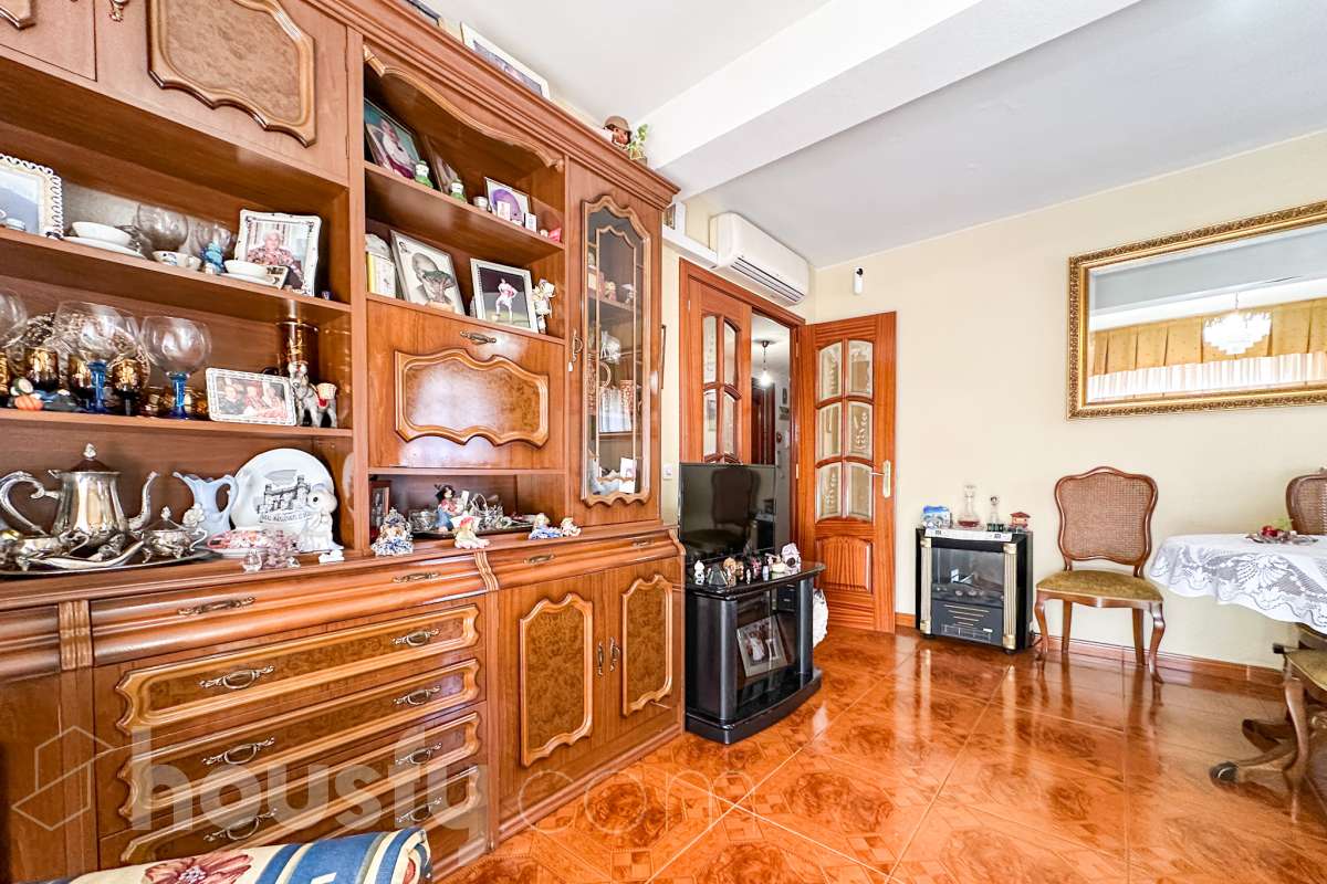 Piso en venta en Calle de Garci-Nuño, Tetuán, Madrid-1