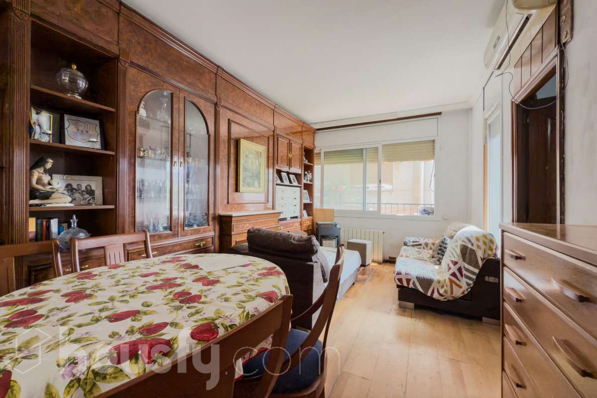 Piso en venta en Carrer de la Igualtat,  L'Hospitalet de Llobregat-0