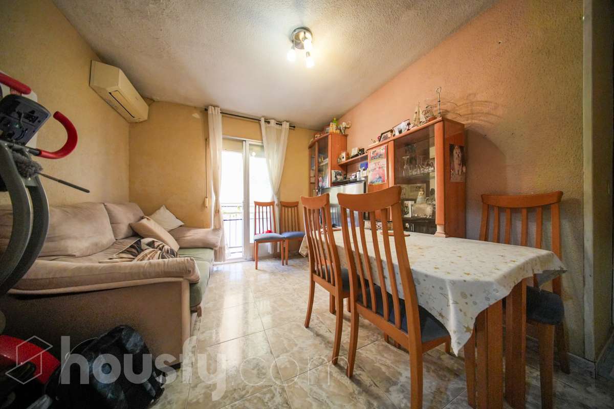 Piso en venta en Calle Vicente Carballal, Villaverde, Madrid-0
