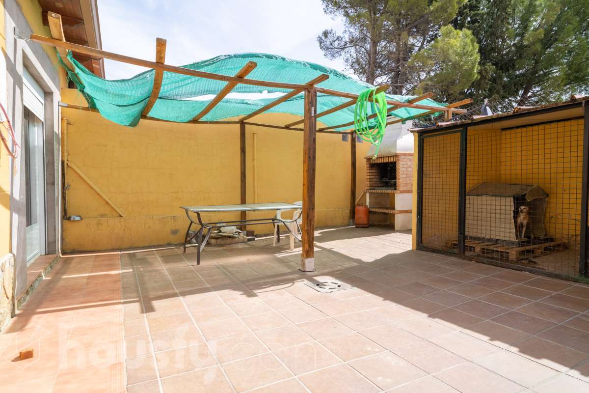 Casa en venta en Calle Elbarre,  Belmonte de Tajo-0