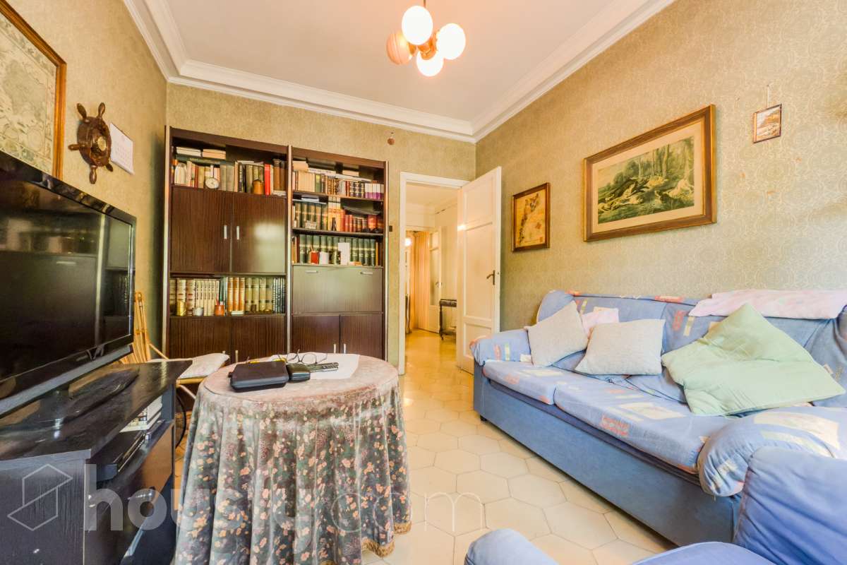 Piso en venta en Gran Via de les Corts Catalanes, Sants-Montjuïc, Barcelona-1