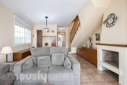 Casa en venta en Carrer del Vendrell, Marítim, Cubelles-0