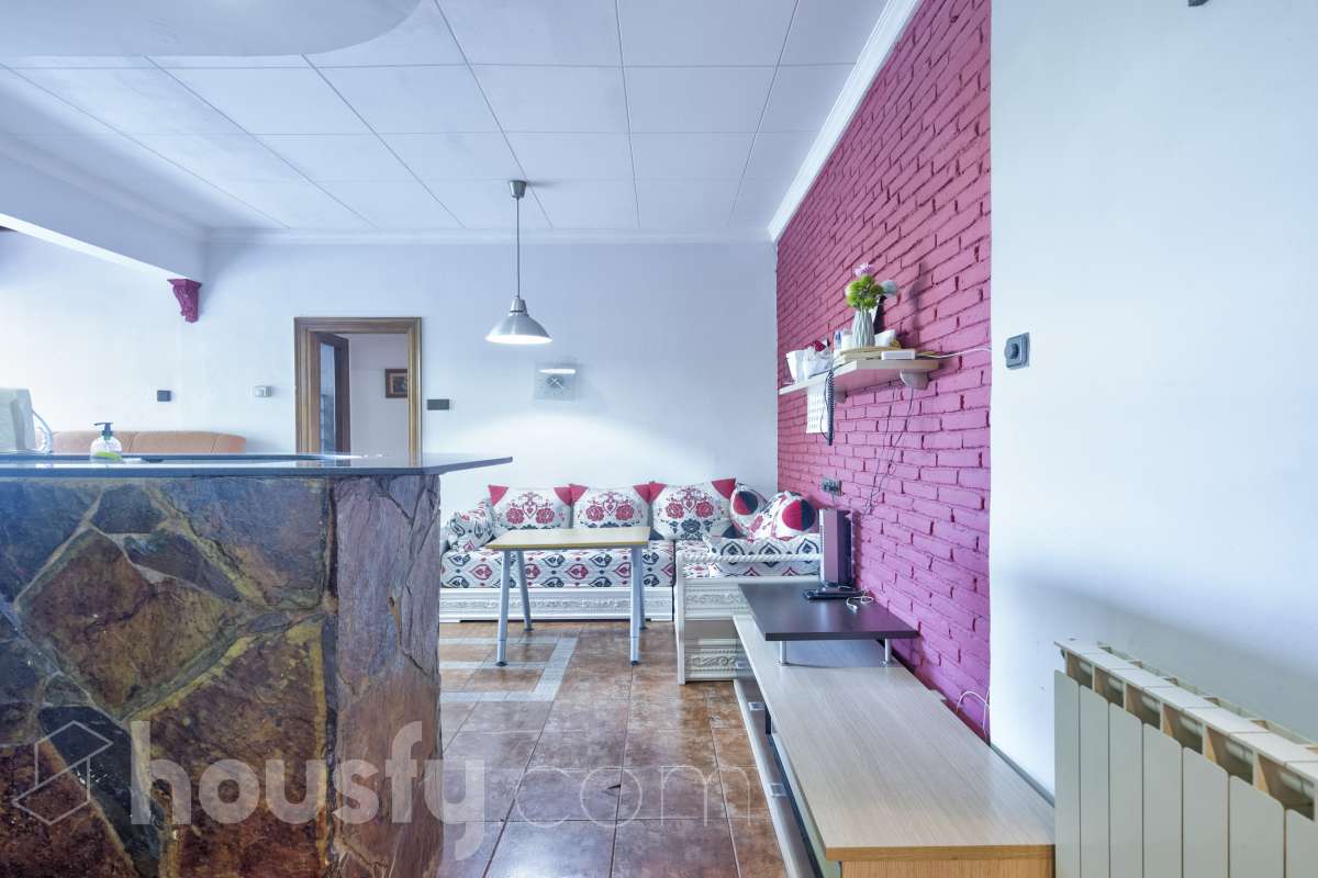 Bajo en venta en Carrer Antoni Sedó,  Rubí-2
