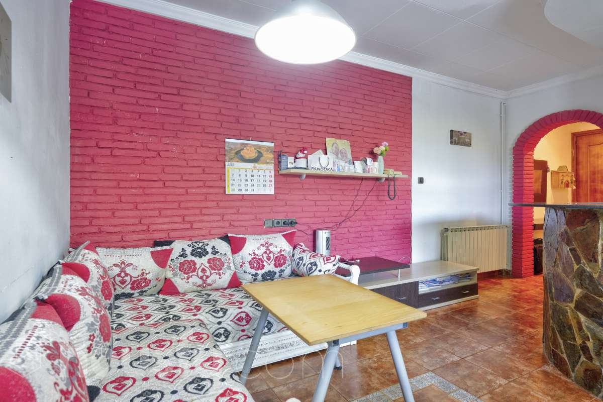 Bajo en venta en Carrer Antoni Sedó,  Rubí-3