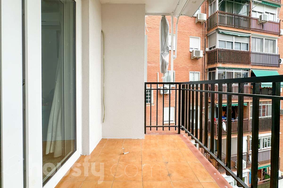 Piso en venta en CL VILLALON,  Fuenlabrada-1