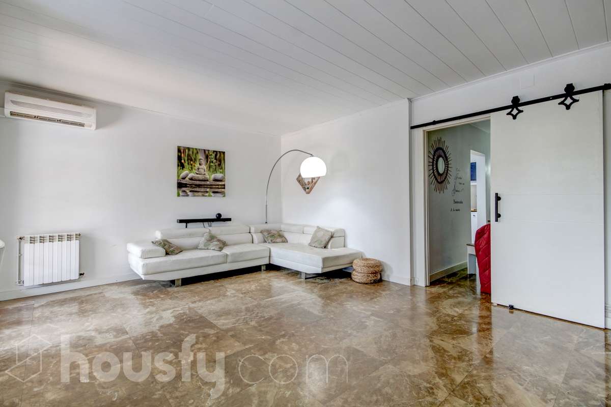 Casa en venta en Carrer de Pi i Margall,  Palau-Solità i Plegamans-4