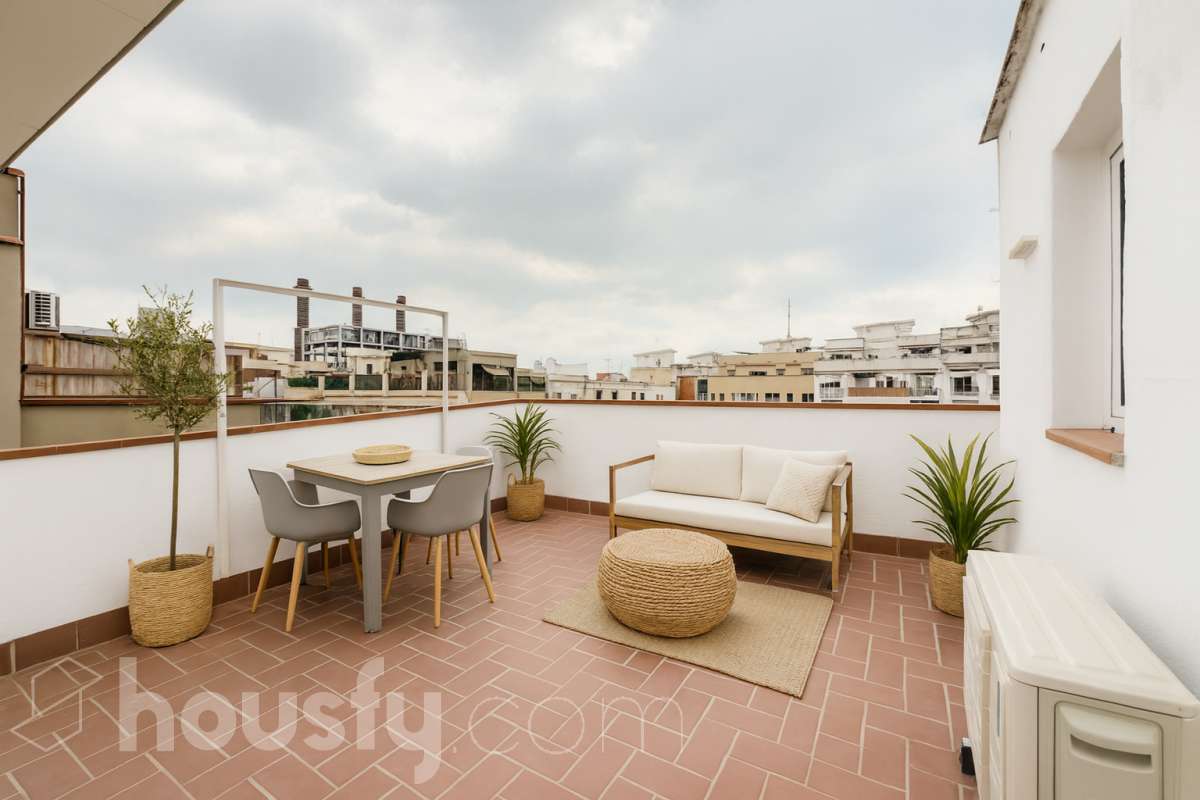 Ático en venta en Carrer de Lafont, Sants-Montjuïc, Barcelona-1