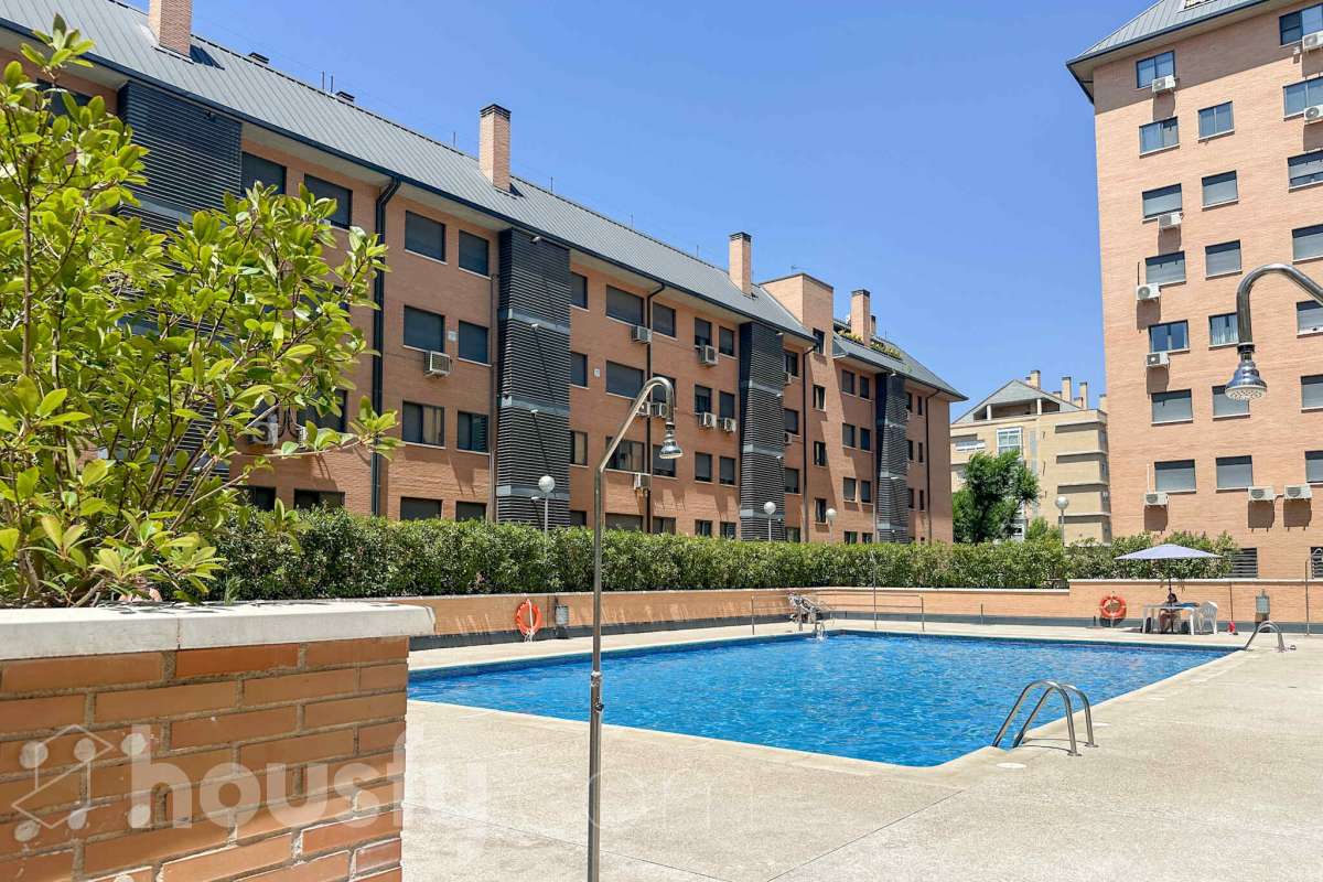 Piso en venta en Calle Limonita, Villaverde, Madrid-0