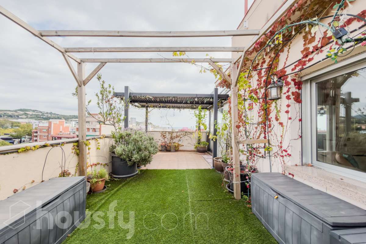 Piso en venta en Avinguda de Prat de la Riba,  Badalona-1