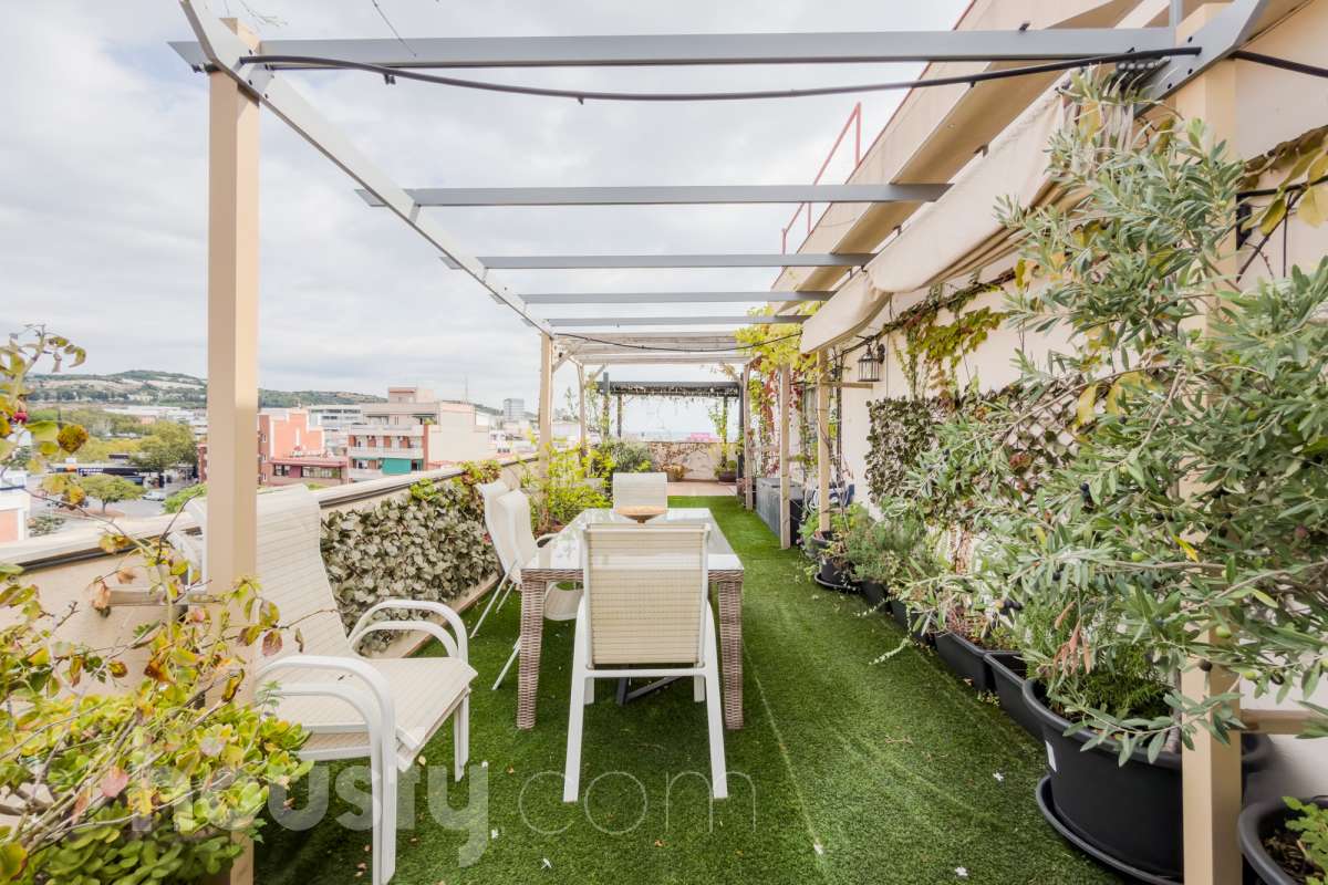 Piso en venta en Avinguda de Prat de la Riba,  Badalona-0