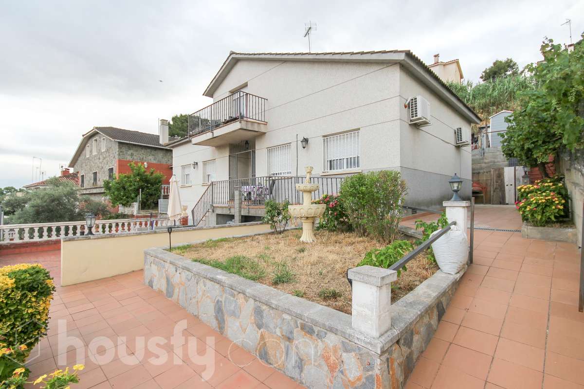 Casa en venta en Carrer d'Isidre Nonell,  Lliçà d'Amunt-4
