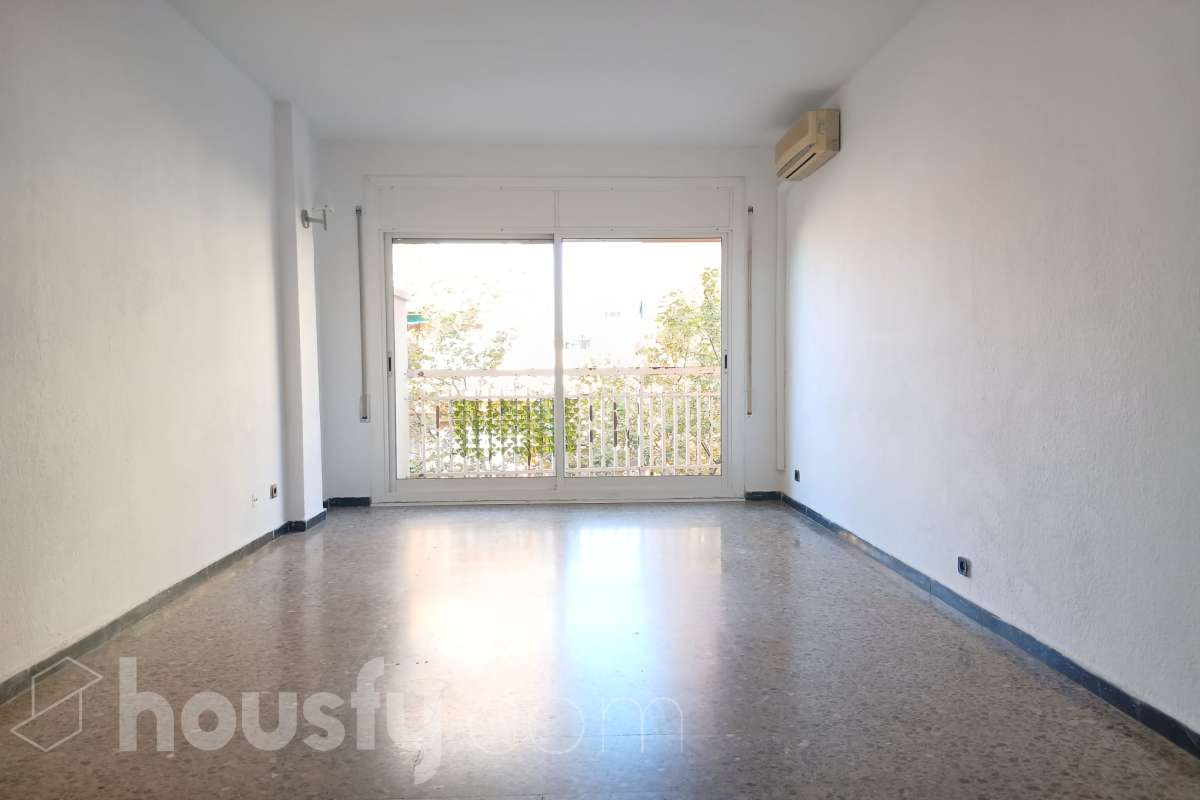 Piso en alquiler en Carrer de Pujades, Sant Martí, Barcelona-0