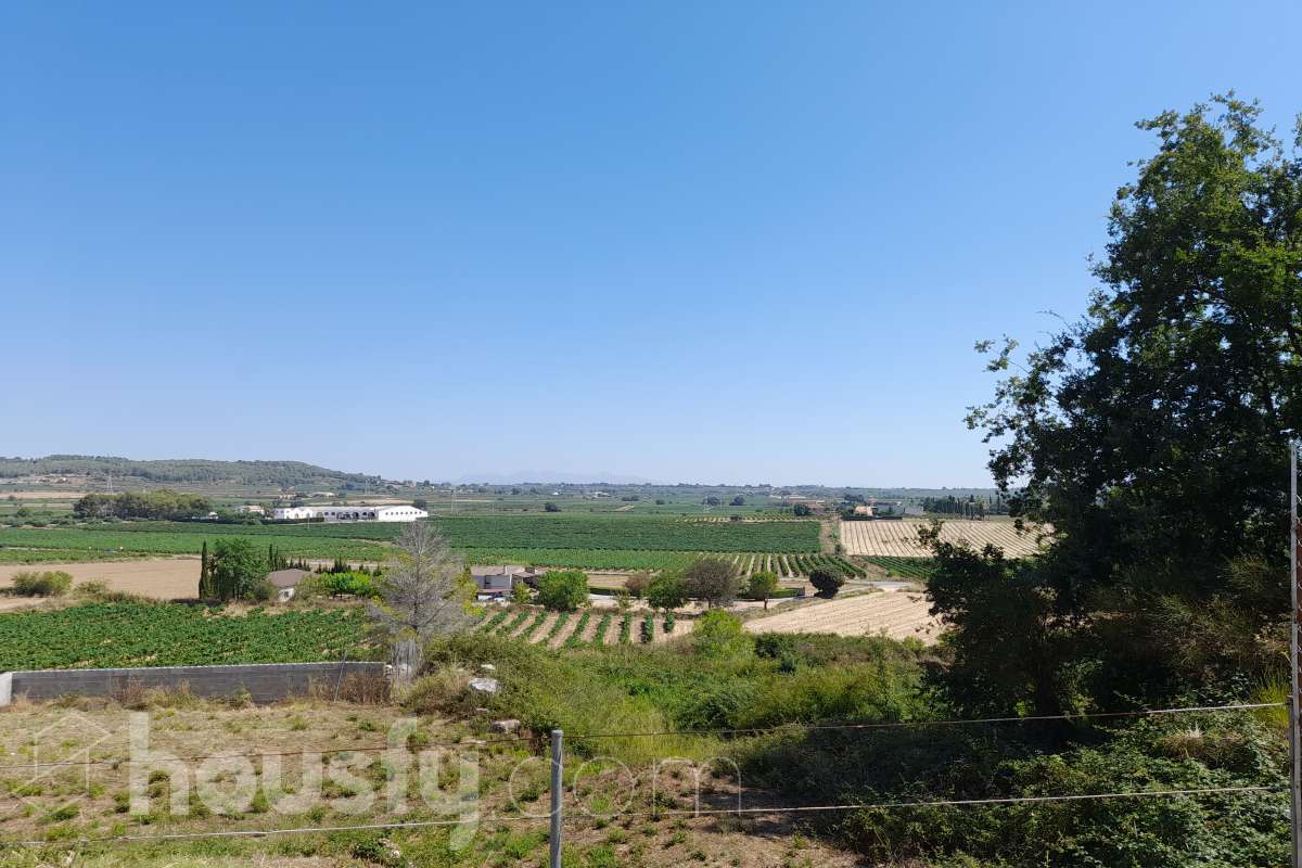 Solar en venta en BO Serra - Pla De,  Pacs del Penedès-1