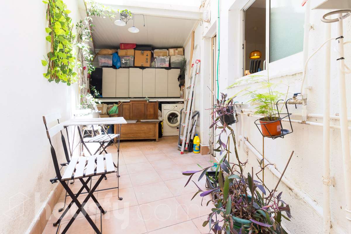 Bajo en venta en CL MORATIN, Horta Guinardó, Barcelona-1