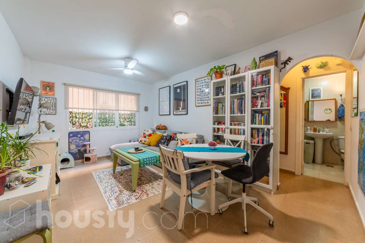 Piso en venta en CL OLLERIAS, Centro, Málaga-0