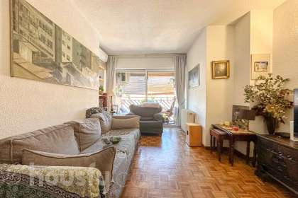 Piso en venta en Calle del Trinquete, Apóstol Santiago, Madrid-0