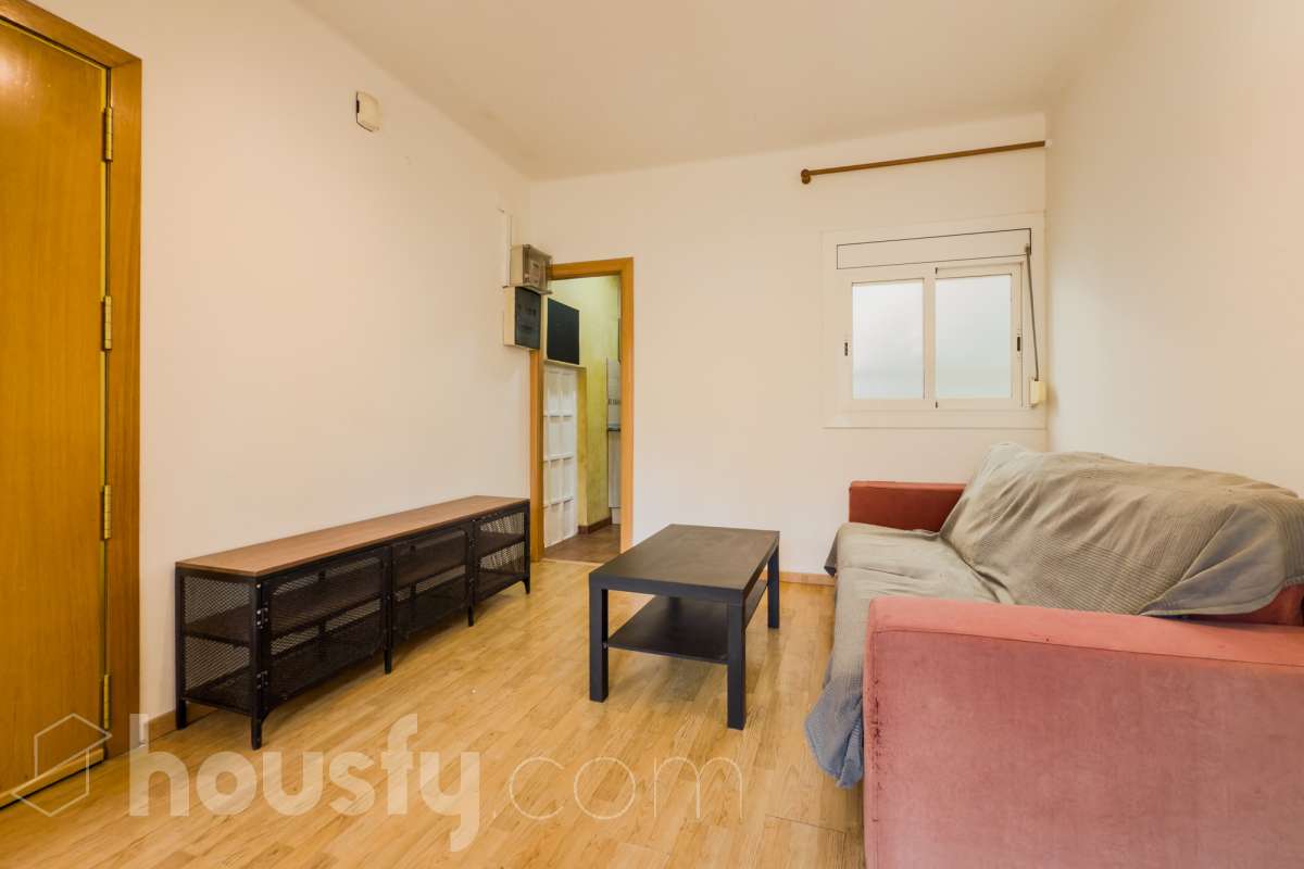 Piso en venta en Carrer Joan Salvat i Papasseit,  Sant Boi de Llobregat-2