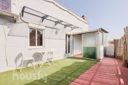 Piso en venta en Carrer Joan Salvat i Papasseit, Centre - Casco Antiguo, Sant Boi de Llobregat-0