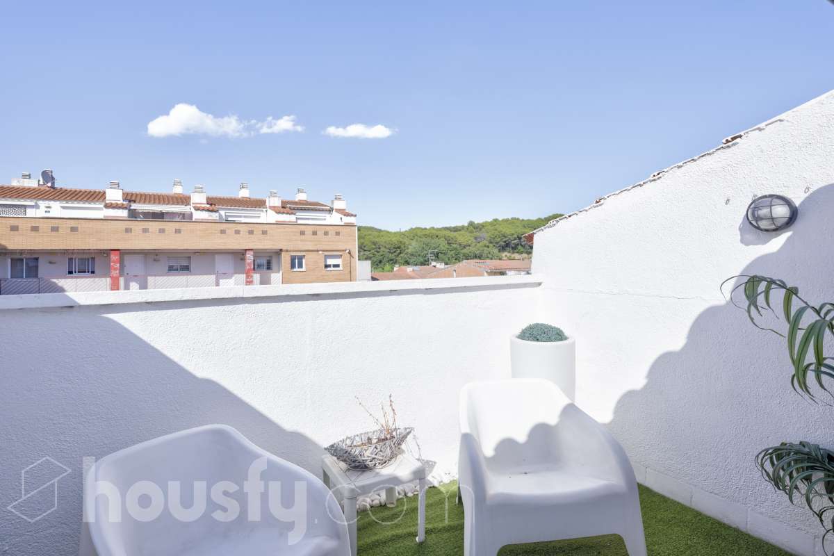 Dúplex en venta en Carrer de Màlaga,  Rubí-0