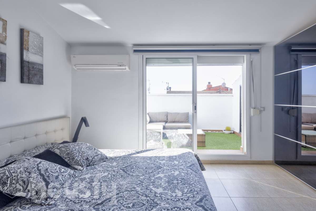 Dúplex en venta en Carrer de Màlaga,  Rubí-2