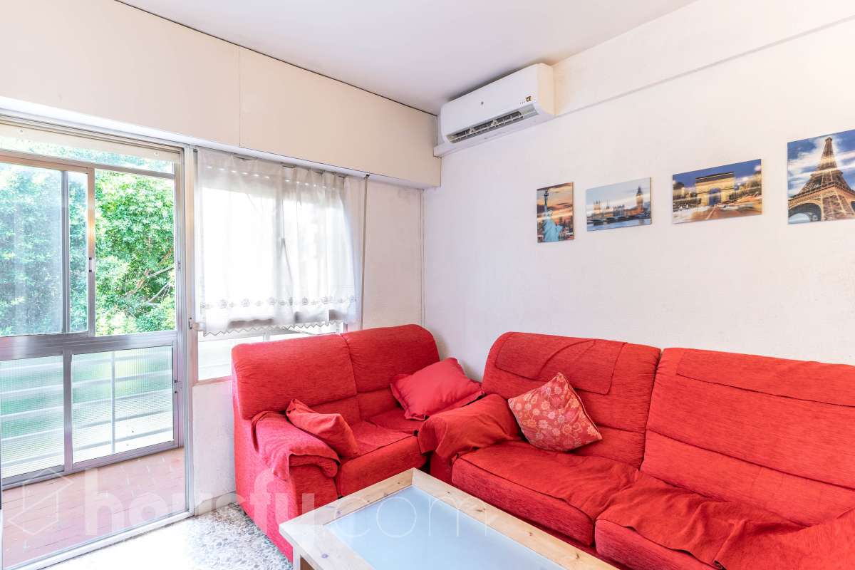 Piso en venta en Genoveses,  Almería-0