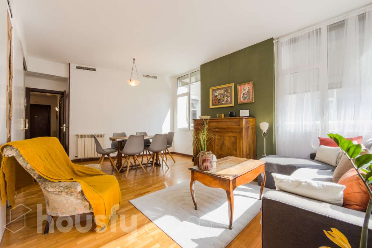 Piso en venta en Bisbe Laguarda, Ciutat Vella, Barcelona-0