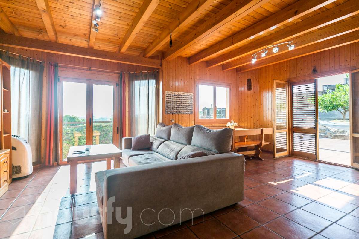 Casa en venta en Carrer de la Plaça,  Piera-0