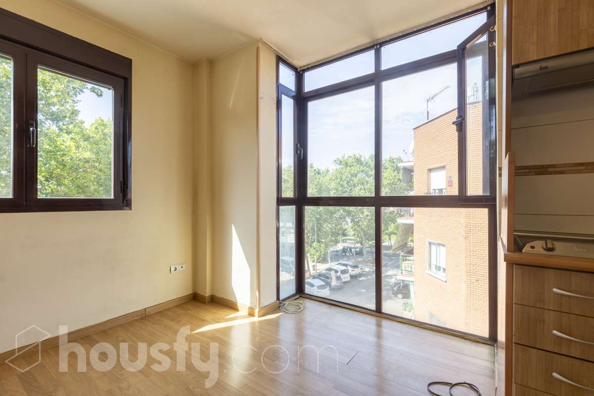 Piso en venta en Cl. Justa García, Usera, Madrid-0