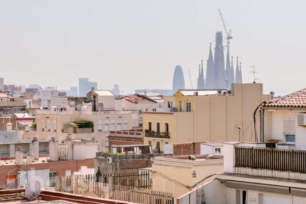 Piso en venta en Carrer Gran de Gràcia, Gràcia, Barcelona-0