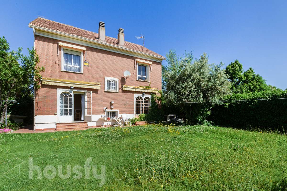 Casa en venta en Avd. De Enmedio,  Azuqueca de Henares-1