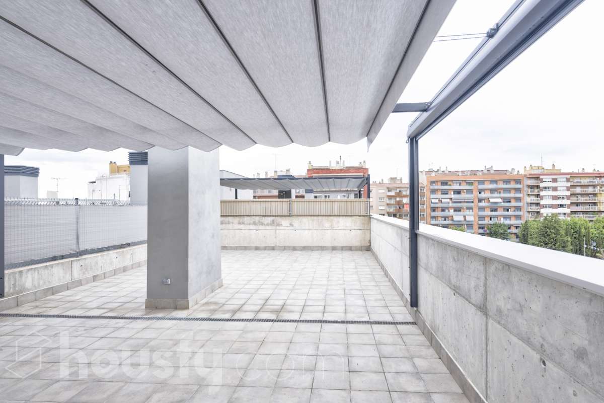 Piso en venta en CL MOSSEN MOLÉ,  Mataró-0