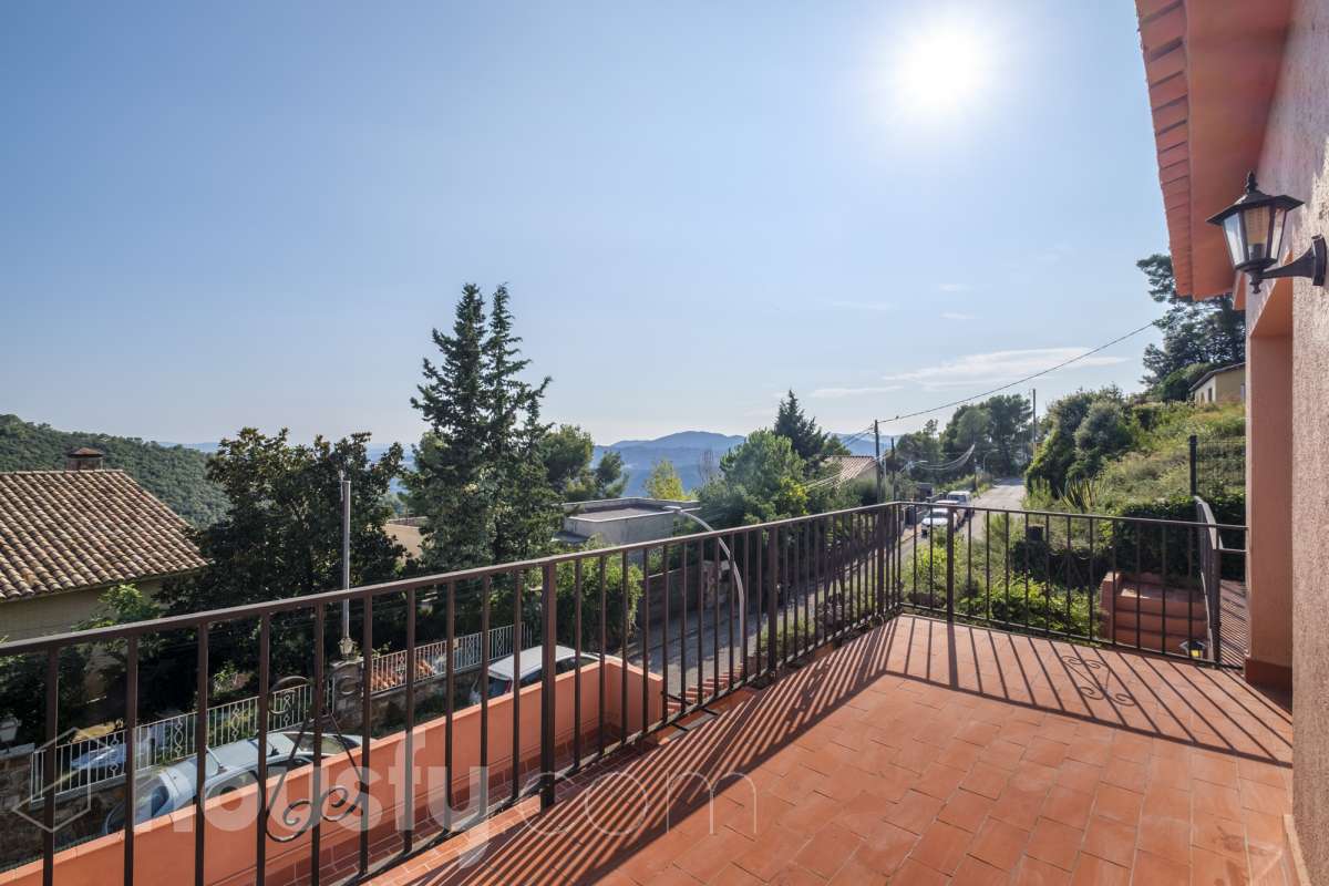Casa en venta en Carrer Tomas Breton,  L'Ametlla del Vallès-2